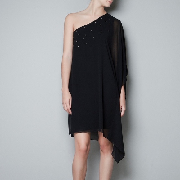 Zara Dresses & Skirts - Zara One Shoulder Flowy Mini Dress